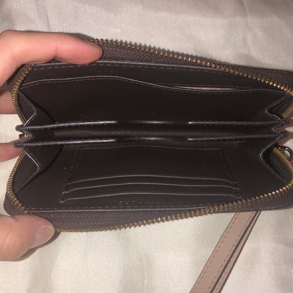 Michael kors wristlet wallet - Picture 6 of 9